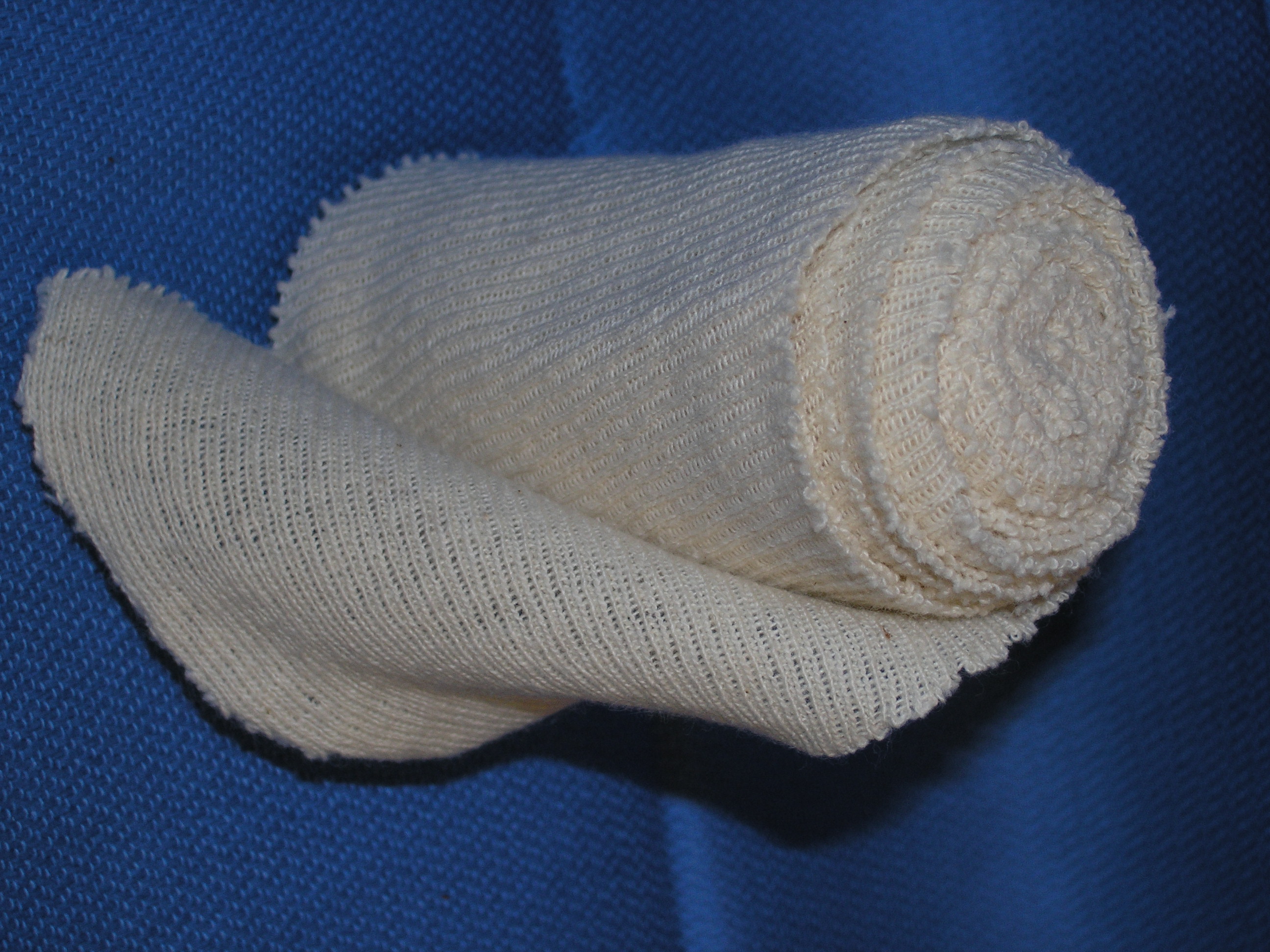 Quia Sponges and Dressings